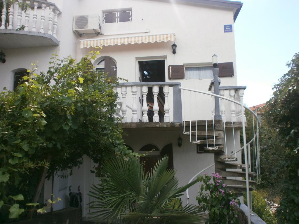Apartmani Marija Starigrad Paklenica Extérieur photo